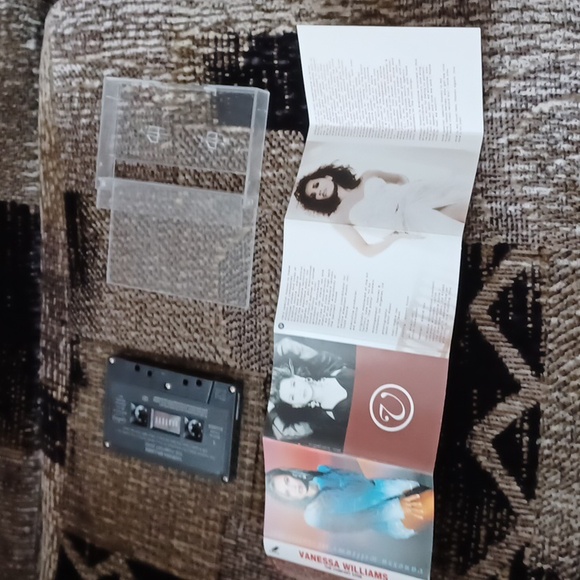 4/$30 Vanessa Williams - The Comfort Zone - Casette Tape - Picture 3 of 7